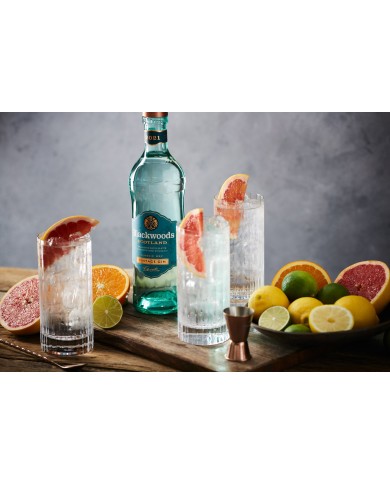 Ginebra Blackwoods Premium 700 ml.