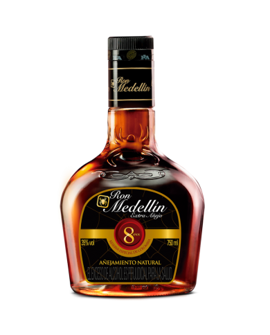 Ron Medellín añejo 8 años 700 ml.