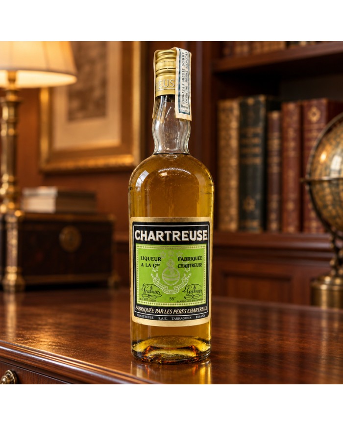 Chartreuse Liqueur 55º botella antigua de colección
